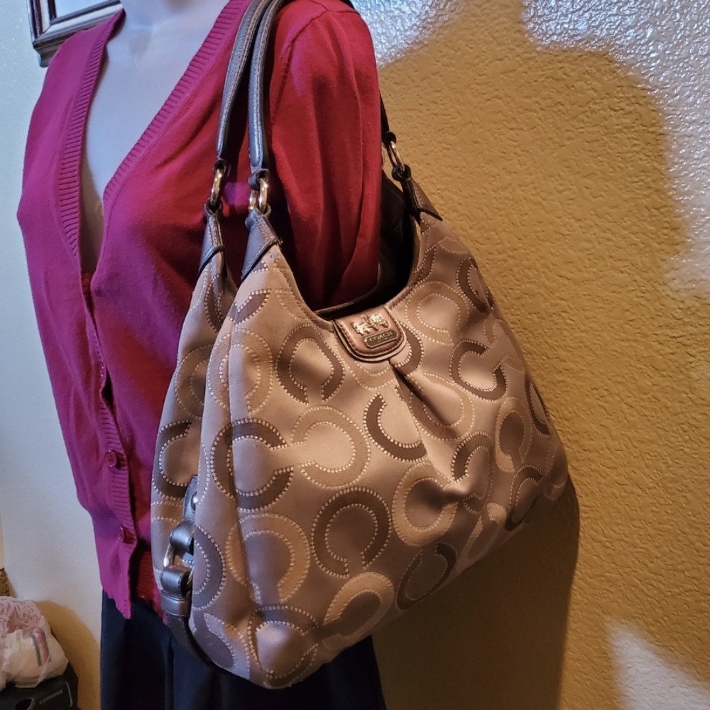 Coach Madison Dotted Op Art Maggie Shoulder Hobo Gray Tote F1276-21215